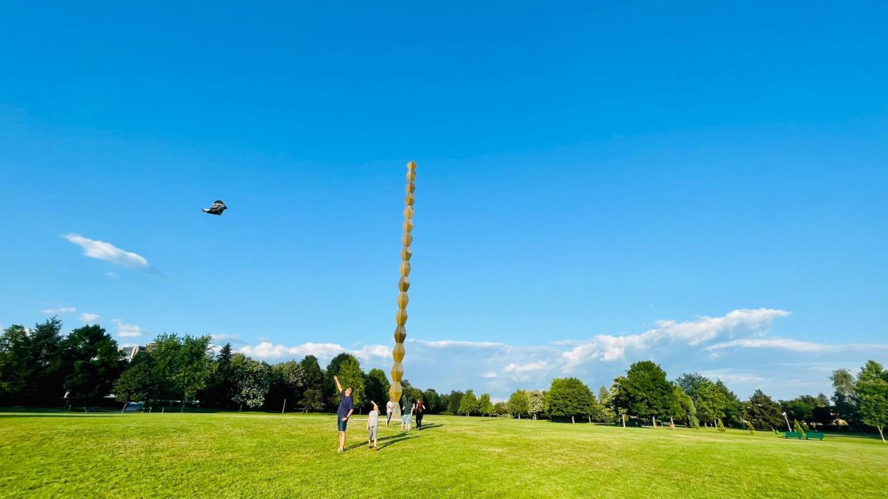 Leto House Lägenhet Târgu Jiu Exteriör bild
