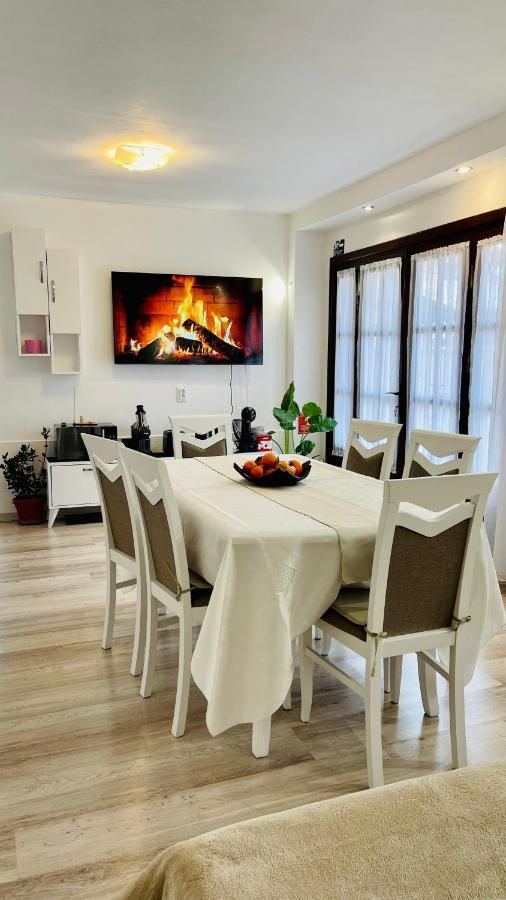 Leto House Lägenhet Târgu Jiu Exteriör bild