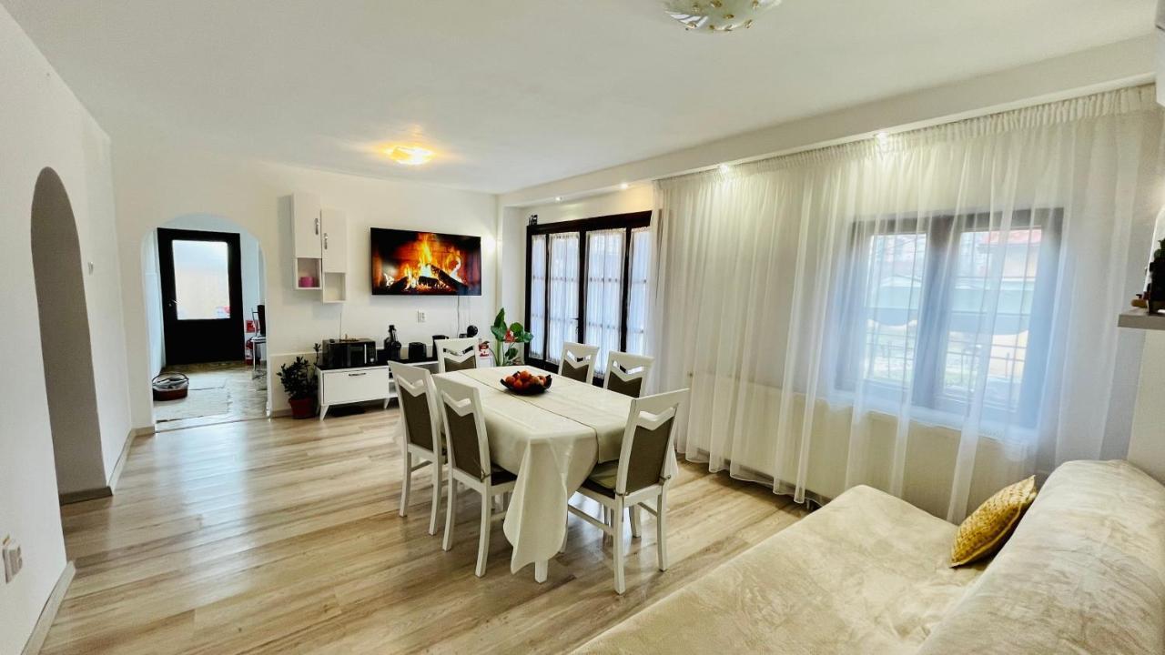 Leto House Lägenhet Târgu Jiu Exteriör bild