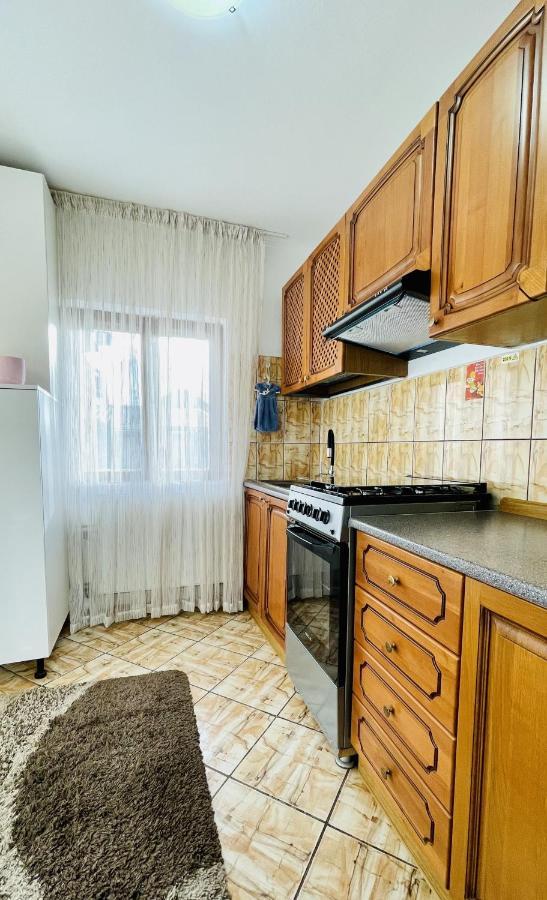Leto House Lägenhet Târgu Jiu Exteriör bild