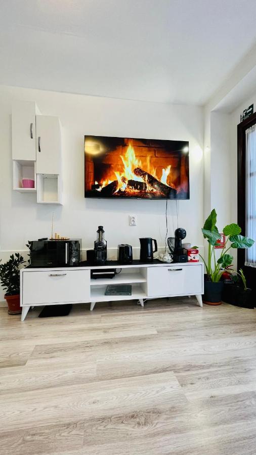Leto House Lägenhet Târgu Jiu Exteriör bild
