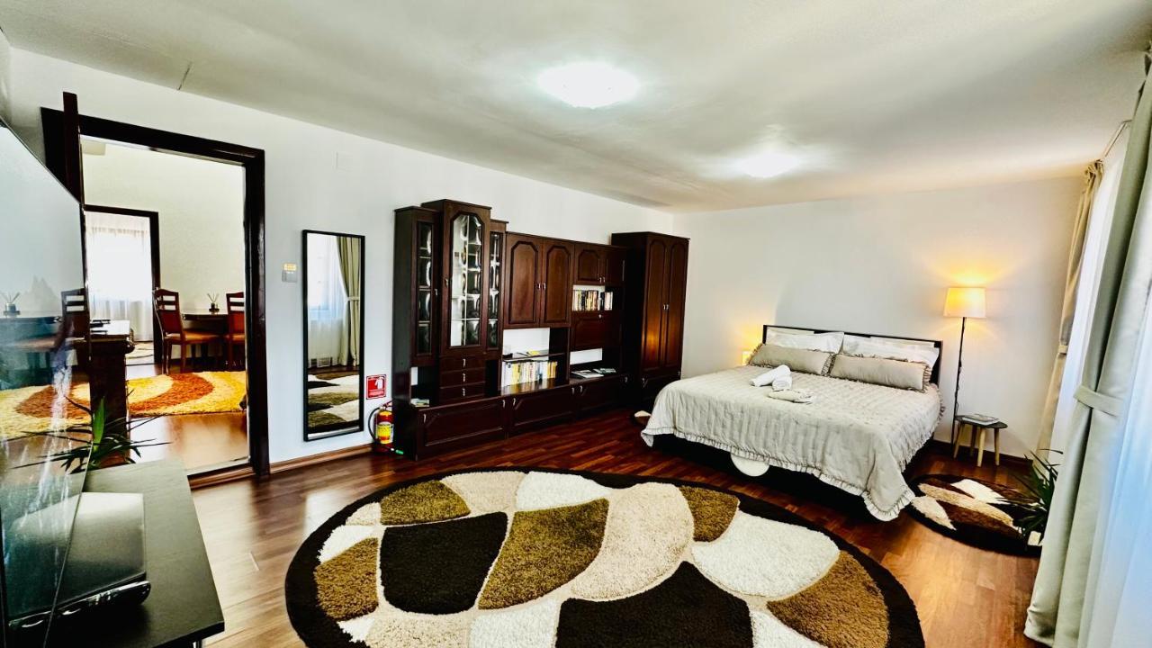 Leto House Lägenhet Târgu Jiu Exteriör bild