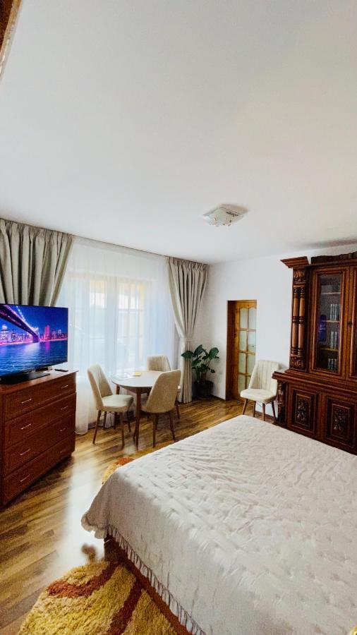 Leto House Lägenhet Târgu Jiu Exteriör bild