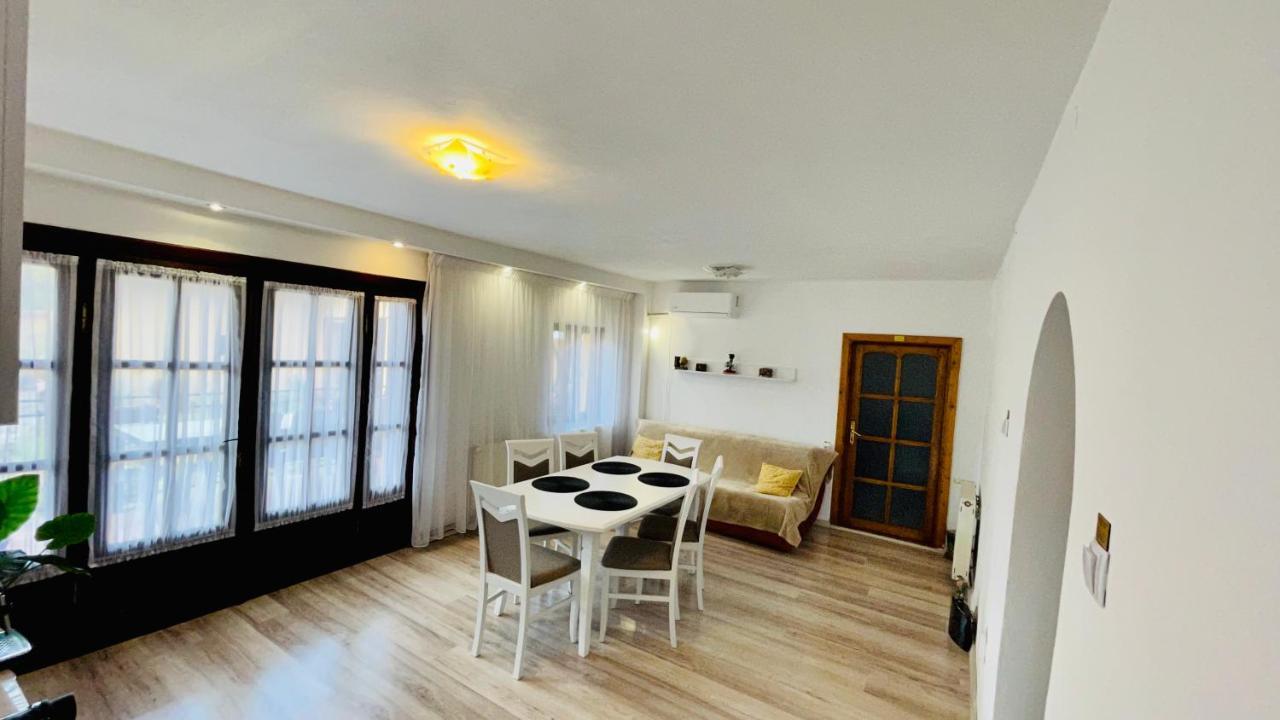 Leto House Lägenhet Târgu Jiu Exteriör bild