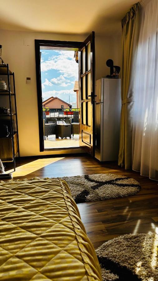 Leto House Lägenhet Târgu Jiu Exteriör bild