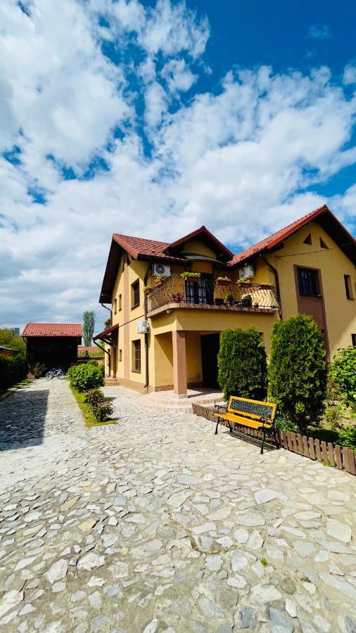 Leto House Lägenhet Târgu Jiu Exteriör bild